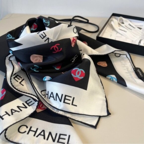 Luxe Chanel Silk Scarf with Hearts - Picture 1 of 8